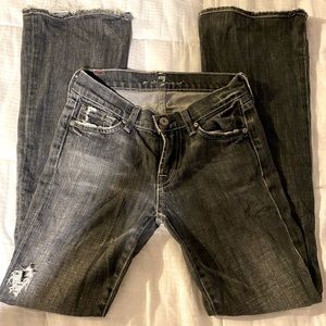 DARKWASH FLARED JEANS